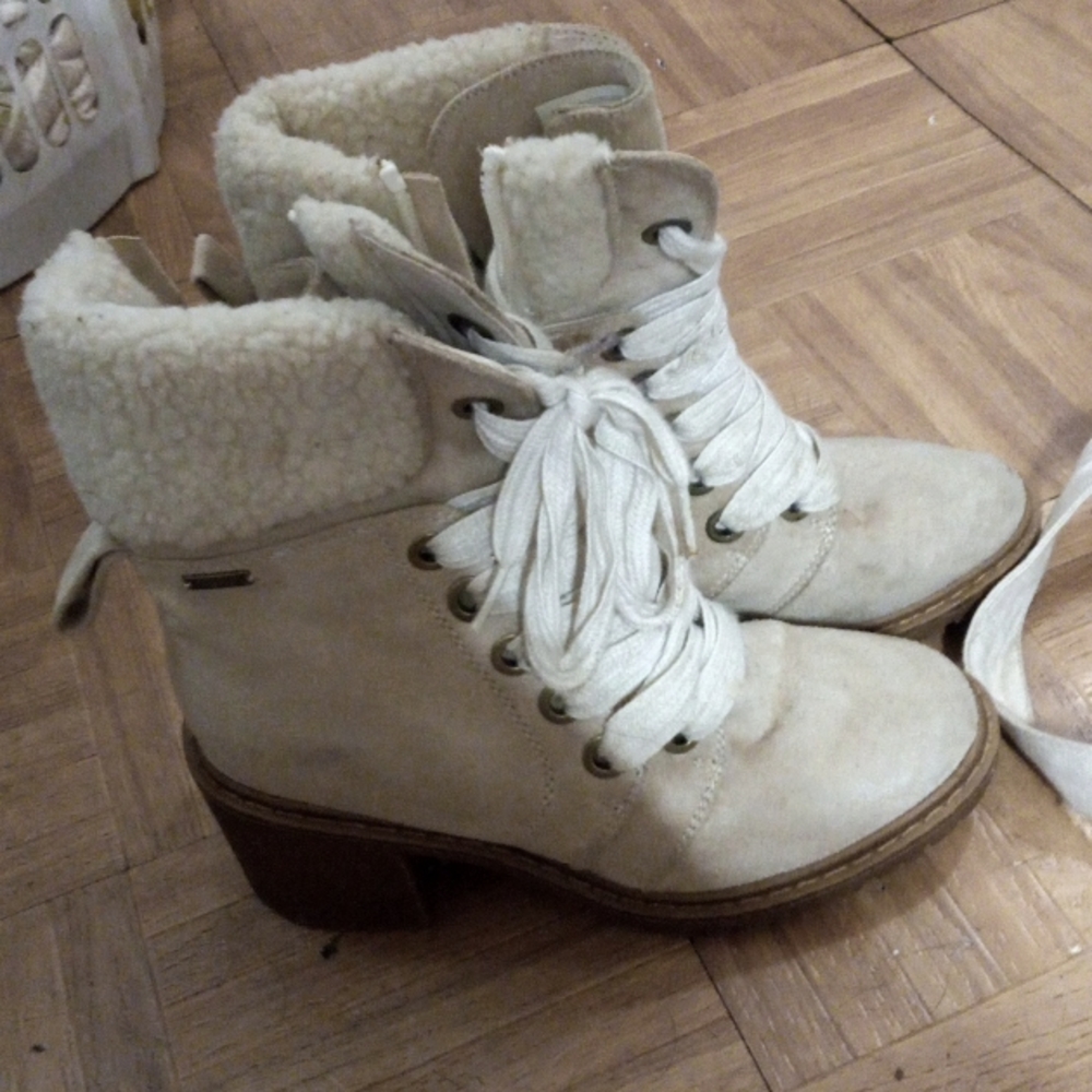 Roxi boots